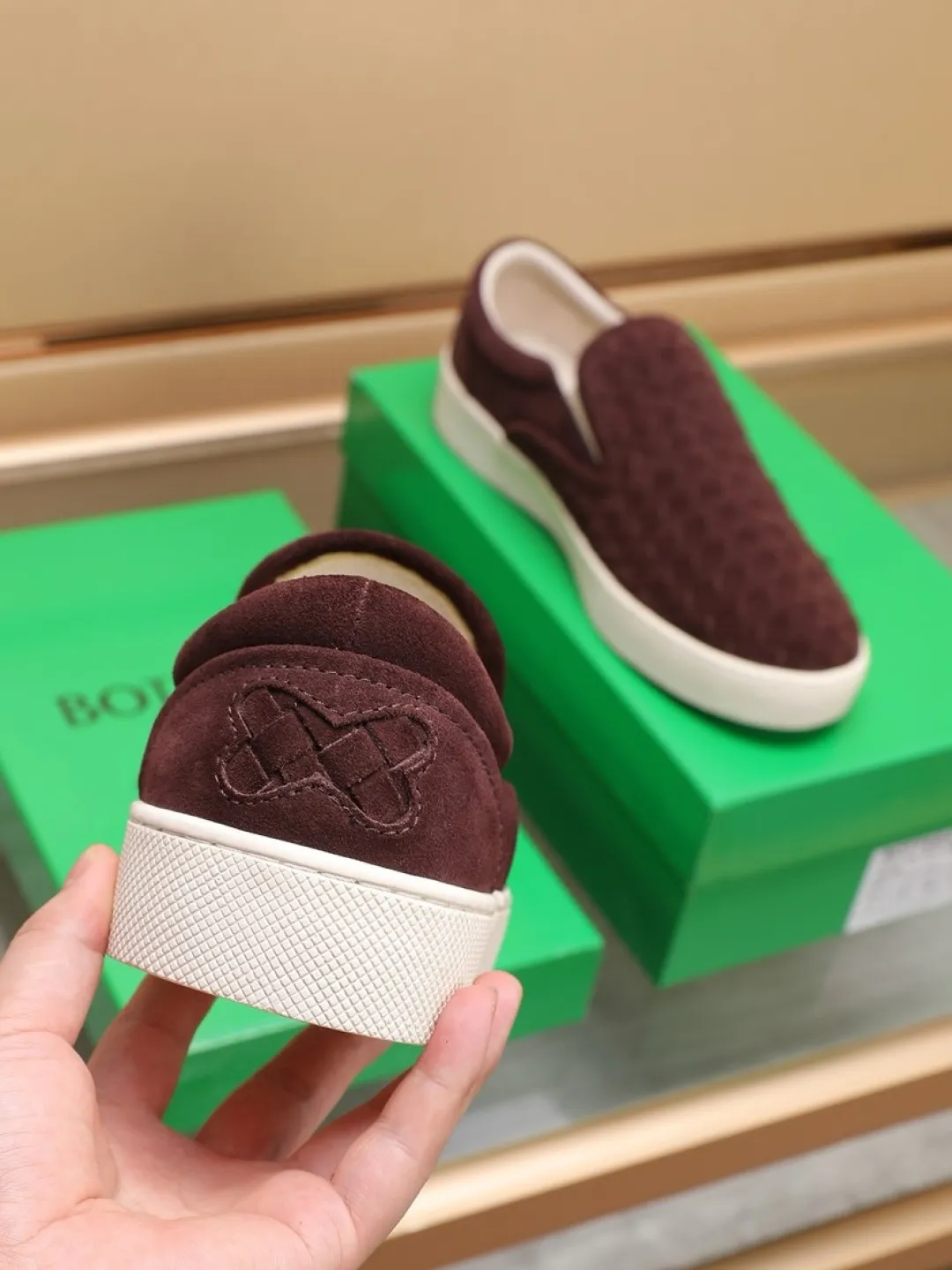 Men's men's shoes 💰Men's shoes 💰440💰🔥[BV] series of top purchasing agents 🔍Imported first-layer cowhide woven surface, cowhide foot pads lining environmentally friendly ♻️Does not fade, 💪Sole: Rubber combination original factory special original outsole ⚠Original and single goods 🔍🔍You can come in and out at will, welcome to compare ⚠Number of sizes: 38-44